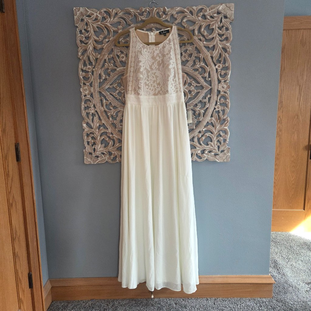 Lulu's Ivory Lace Bodice Chiffon Wedding Dress